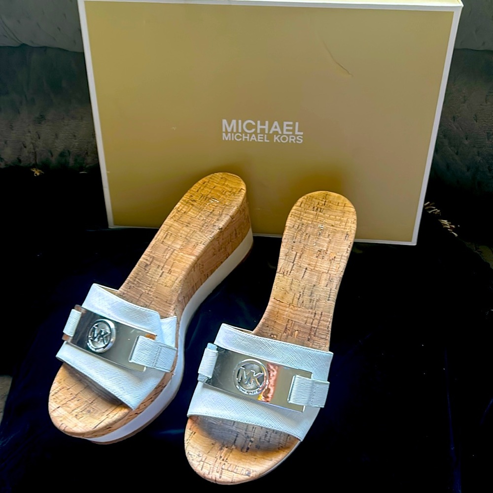 Michael Kors Size 10 Cork slides